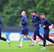 包含英格兰队教练透露备战欧锦赛新计划，全力冲击冠军的词条