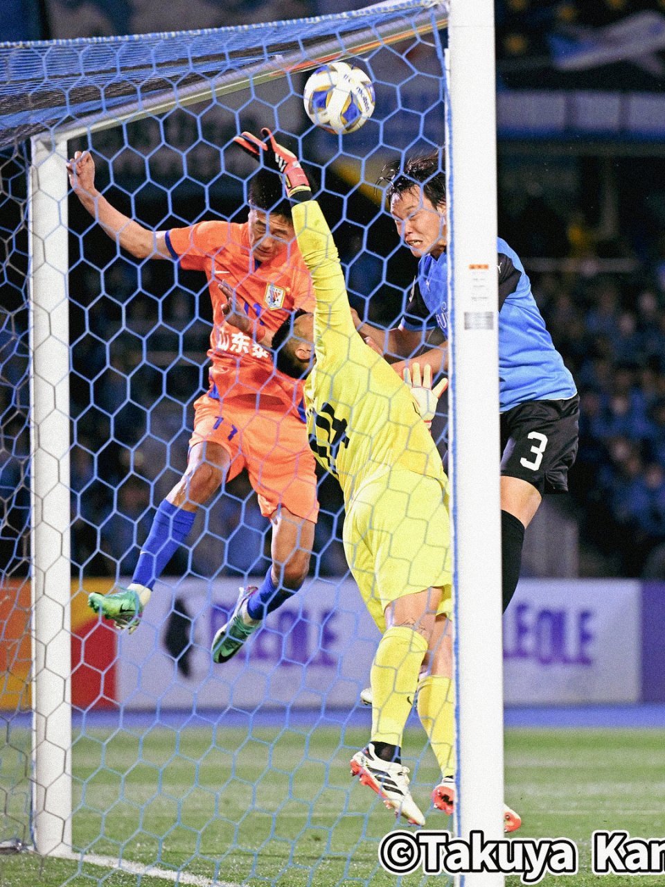 包含沙尔克再次遭遇挑战，球员期待阻击对手的词条